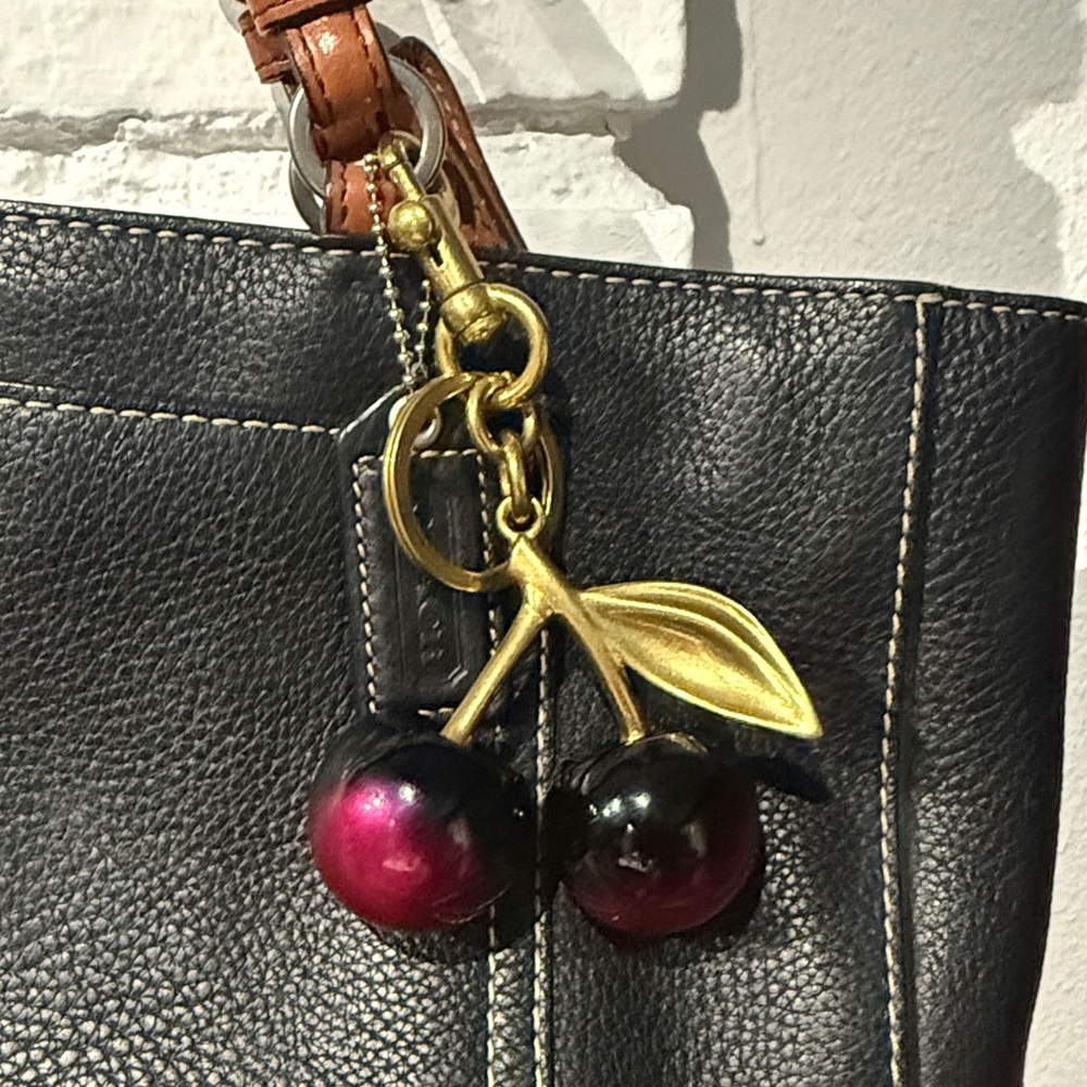2 tone black  and Purple Cherry Keychain. Gold tone hardware - Picture 4 of 4